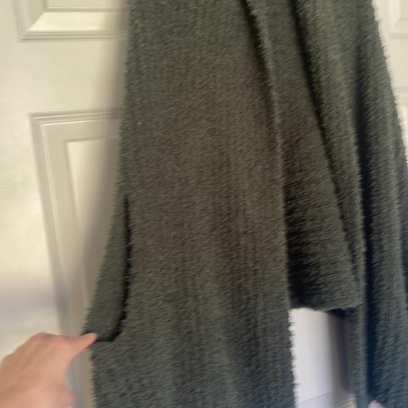 Green Poncho - Picture 3 of 5